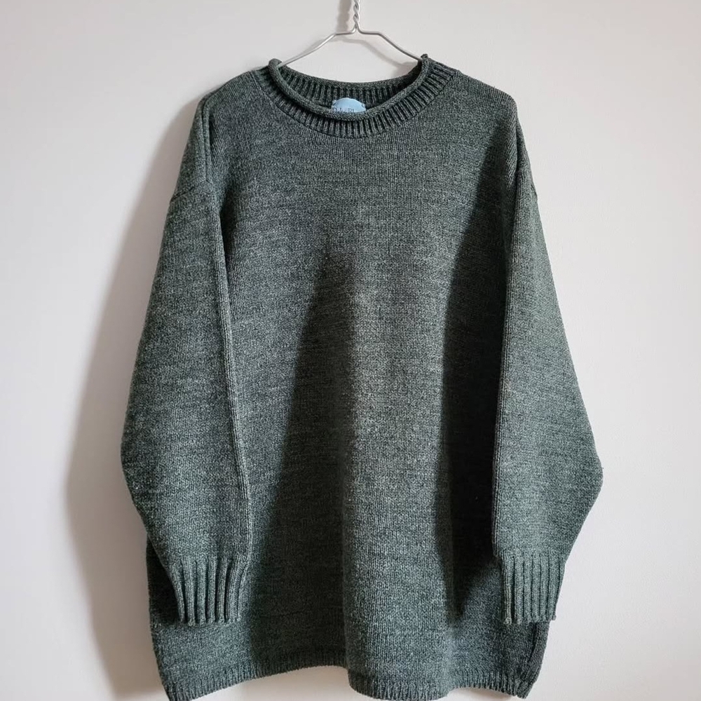 Green SWEATER